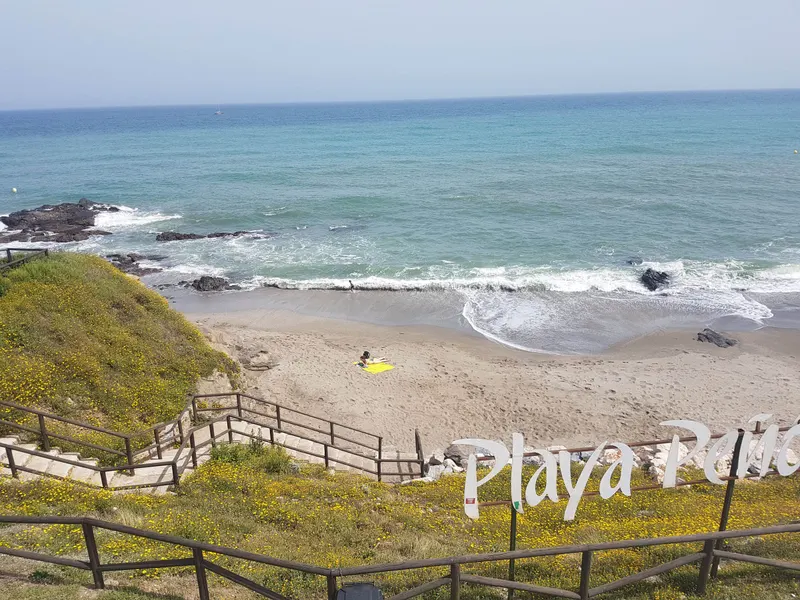 Playa Peñón del Cura, nærmeste strand (400 meter)